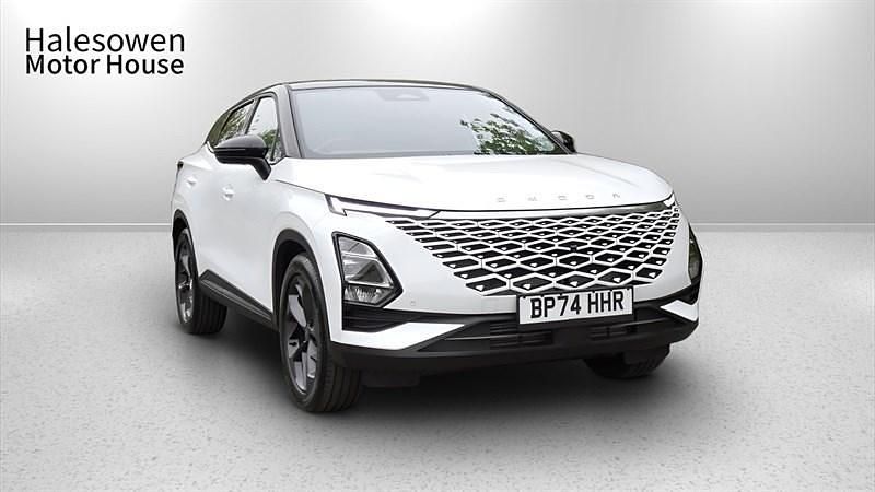 White Used 2024 Omoda 5 SUV | £23,000 (Fair price) - Image 1/4