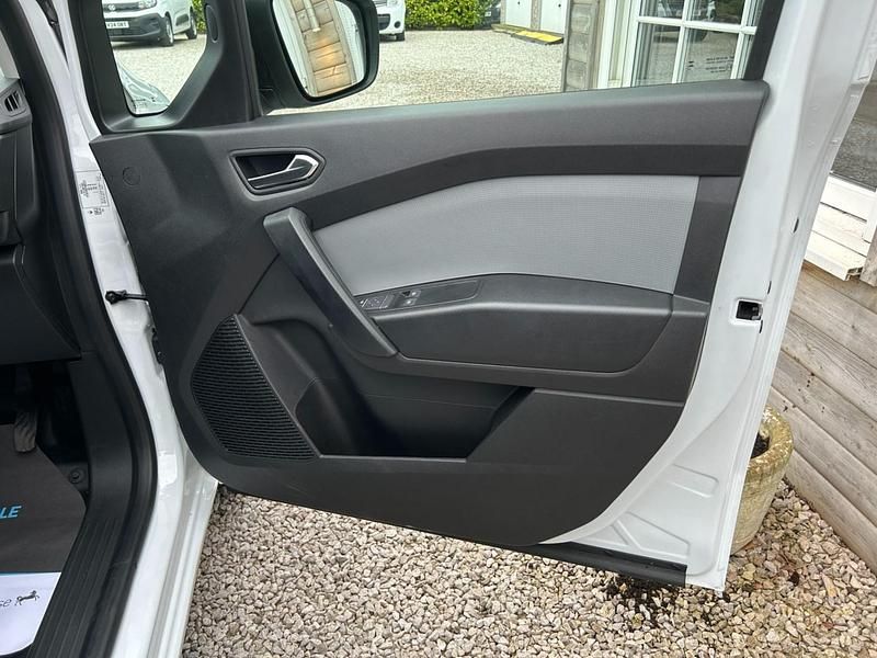 New Renault Kangoo 89 kW (122 HP) 2025 White MPV