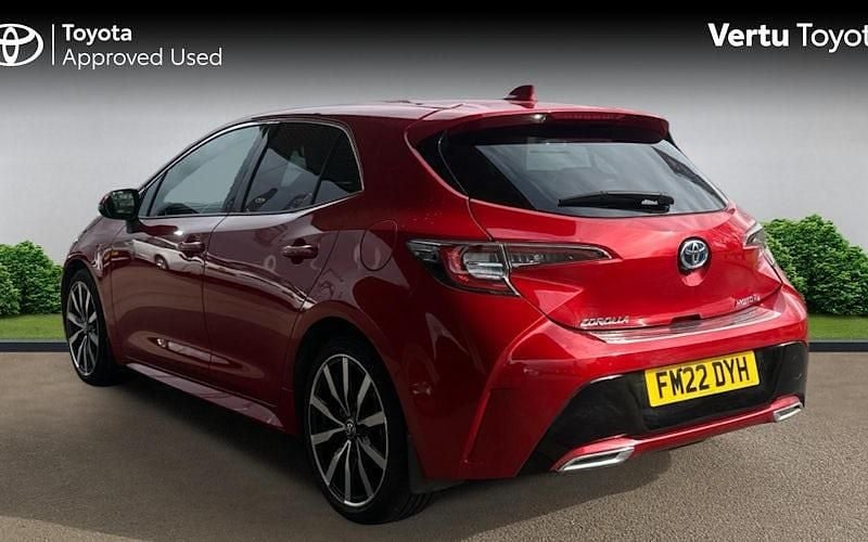 Used Toyota Corolla 184 HP (135 kW) 2022 Red Hatchback