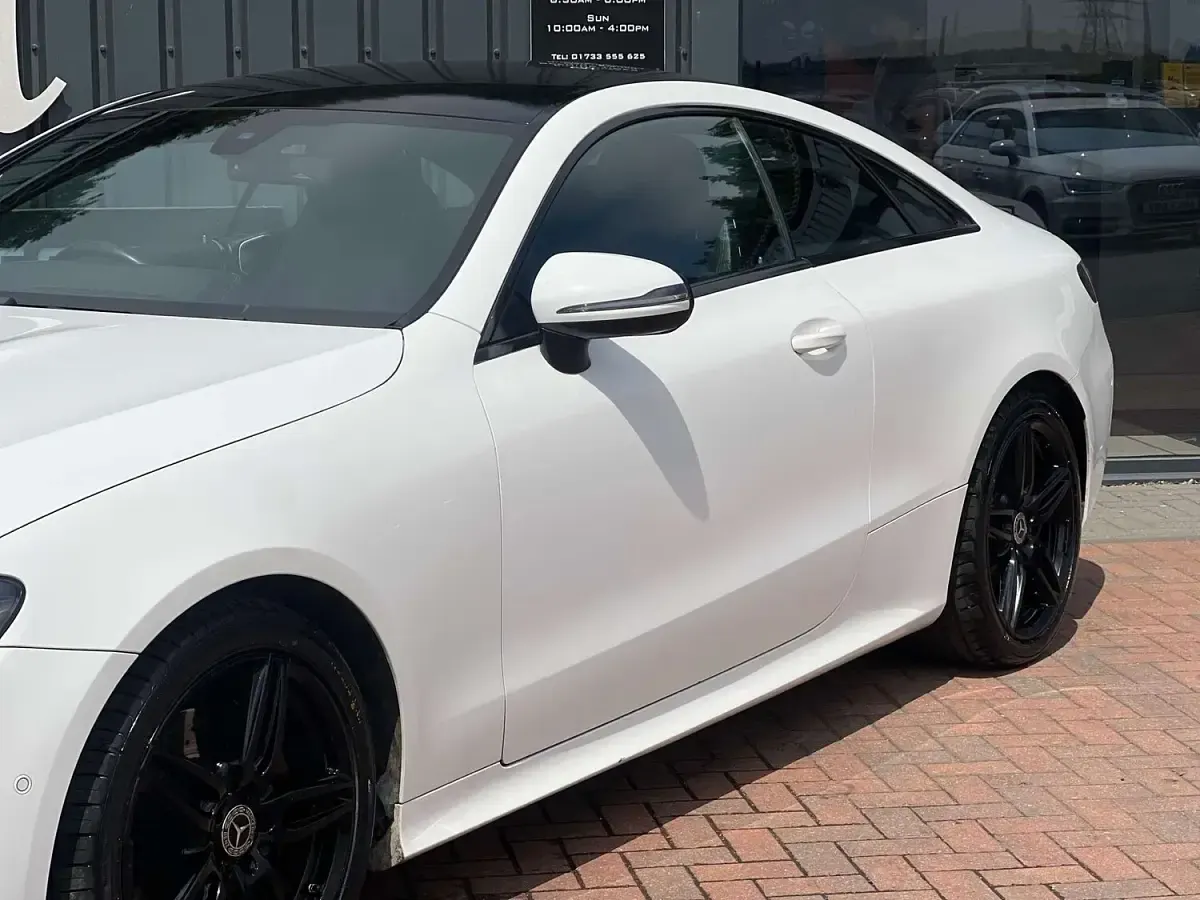 Used Mercedes E220 AMG line 194 HP (142 kW) 2018 White Coupe