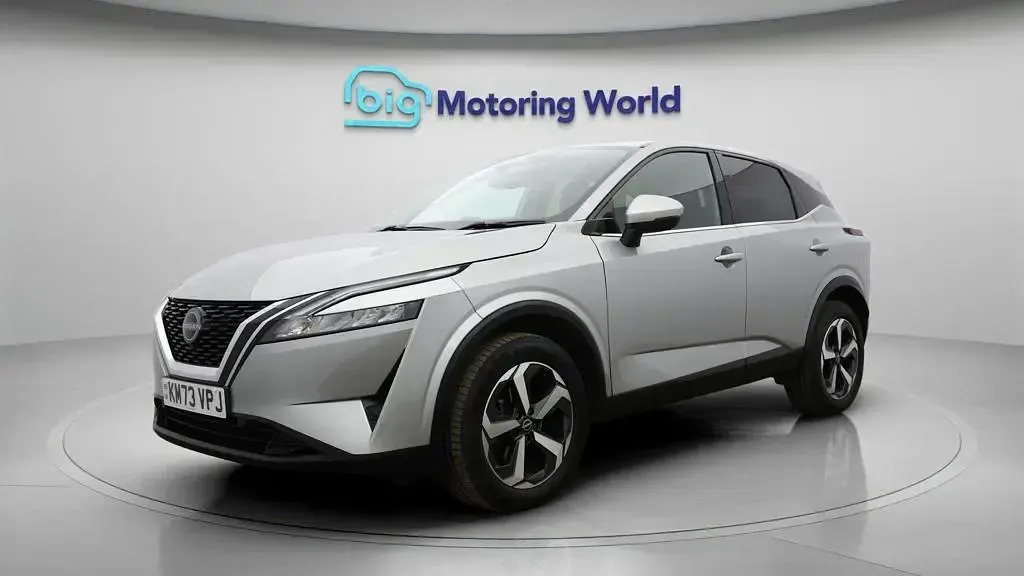 Used Nissan Qashqai N-Connecta 158 HP (116 kW) 2023 Silver SUV