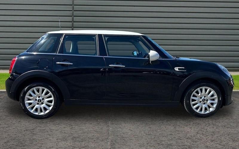 Usado Mini Cooper Hatch 136 HP (100 kW) 2016 Preto Citadino