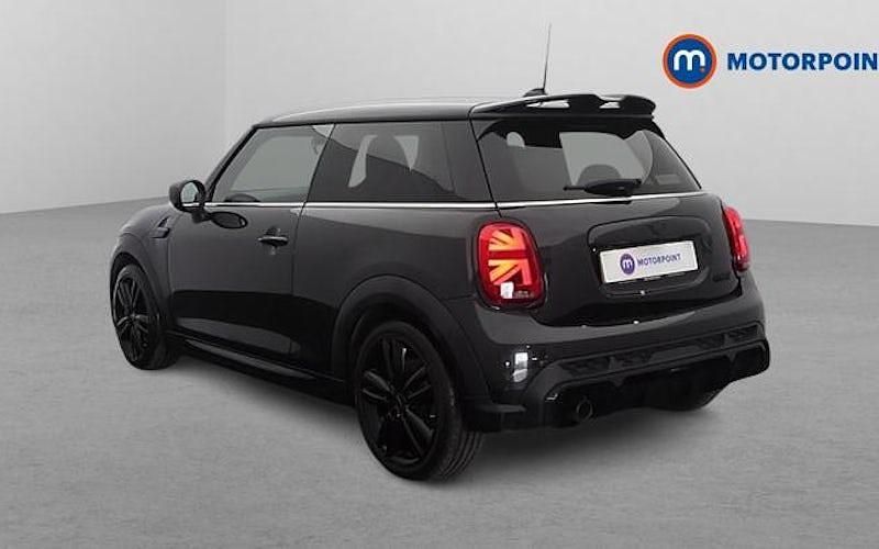 Used Mini Cooper Hatch 136 HP (100 kW) 2022 Black Hatchback