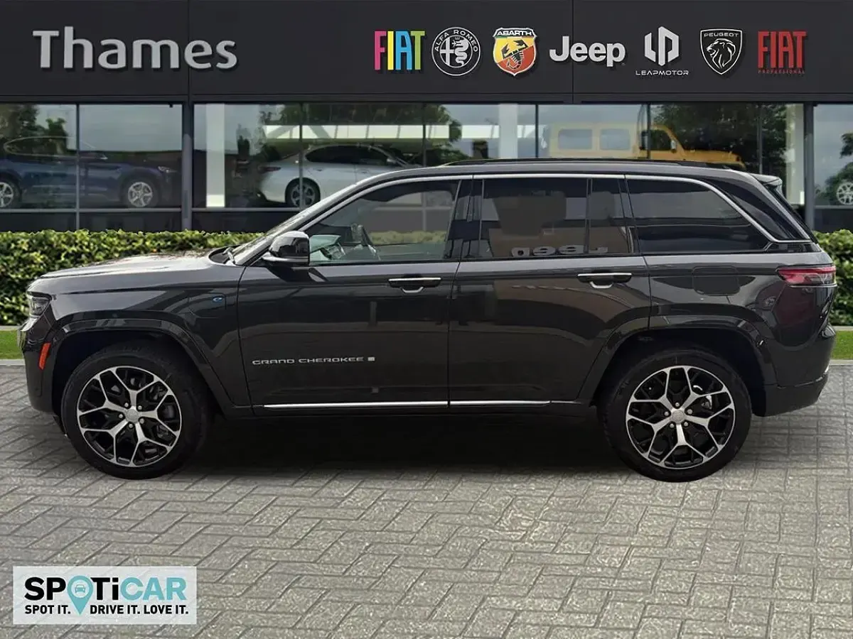 Usado Jeep Grand Cherokee Summit 376 CV (276 kW) 2025 Negro SUV