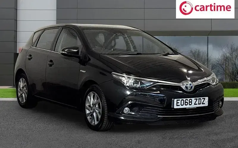 Used Toyota Auris Hybrid 136 HP (100 kW) 2018 Hatchback