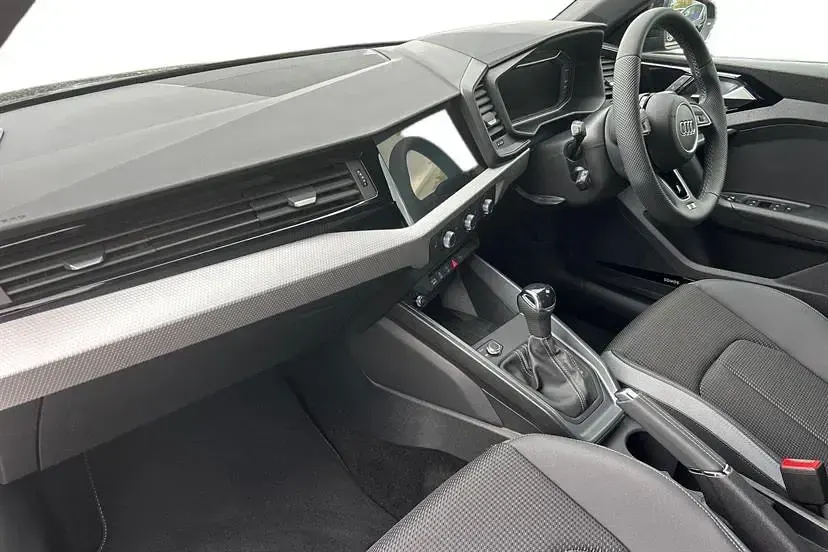 Usado Audi A1 S-Line 116 CV (85 kW) 2026 Negro SUV