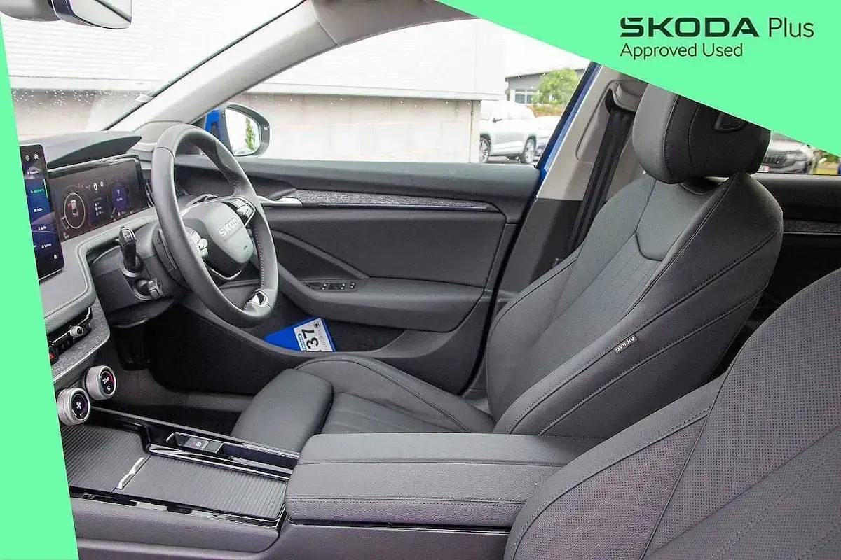 New Skoda Superb SE L 190 HP (139 kW) 2025 Energy blue Hatchback