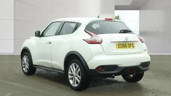 Used Nissan Juke N-Connecta 117 HP (86 kW) 2016 White SUV