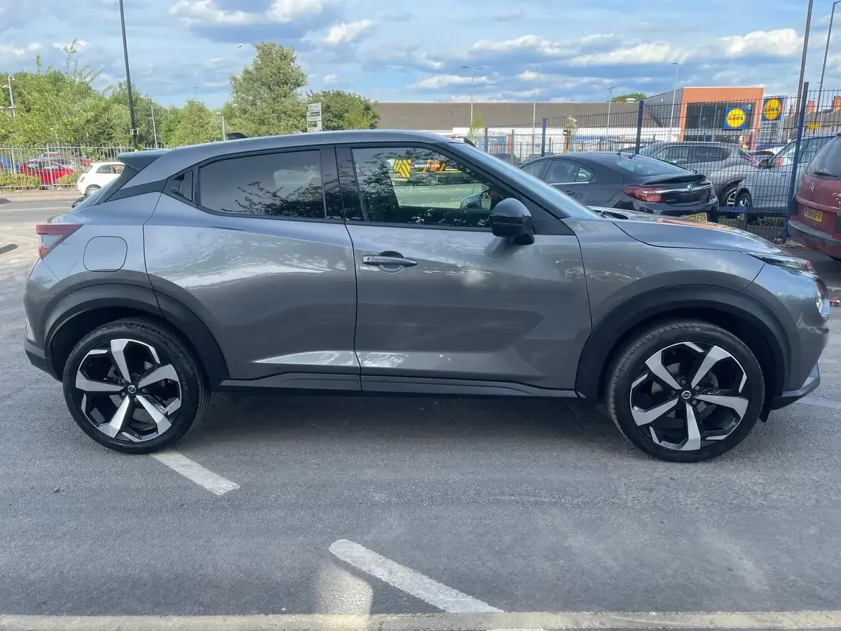 Used Nissan Juke N-Connecta 2020 Grey SUV
