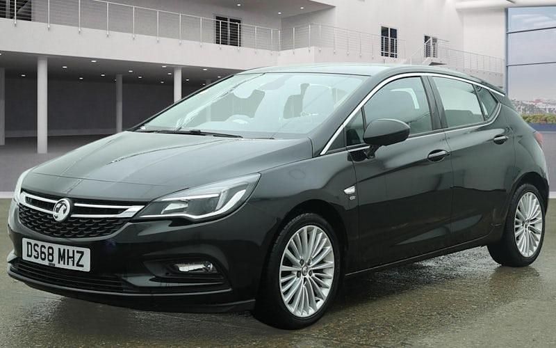 Used Vauxhall Astra Elite 200 HP (147 kW) 2019 Hatchback
