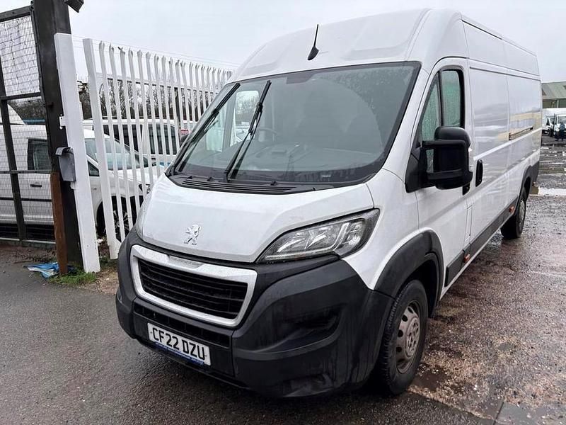 Gebraucht Peugeot Boxer 140 PS (102 kW) 2022 Weiß Van