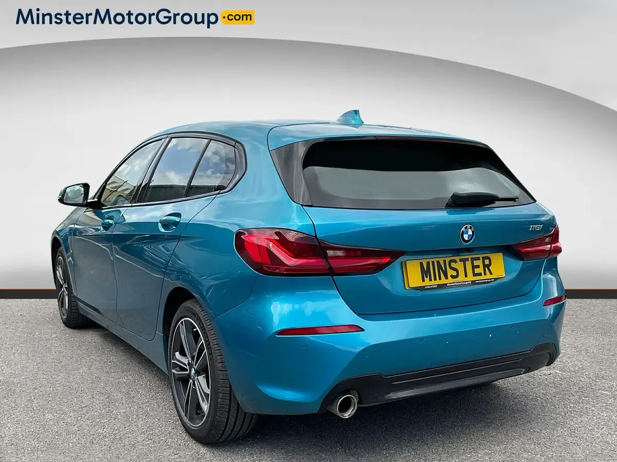 Used BMW 118 Sport Line 2022 Blue Hatchback