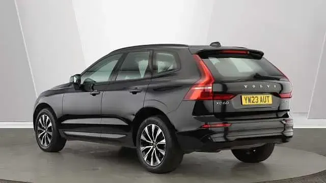 Used Volvo XC60 Core 247 HP (181 kW) 2023 Black SUV