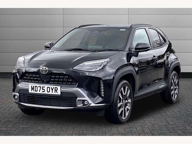 New Toyota Yaris Cross 130 HP (95 kW) 2025 Black SUV