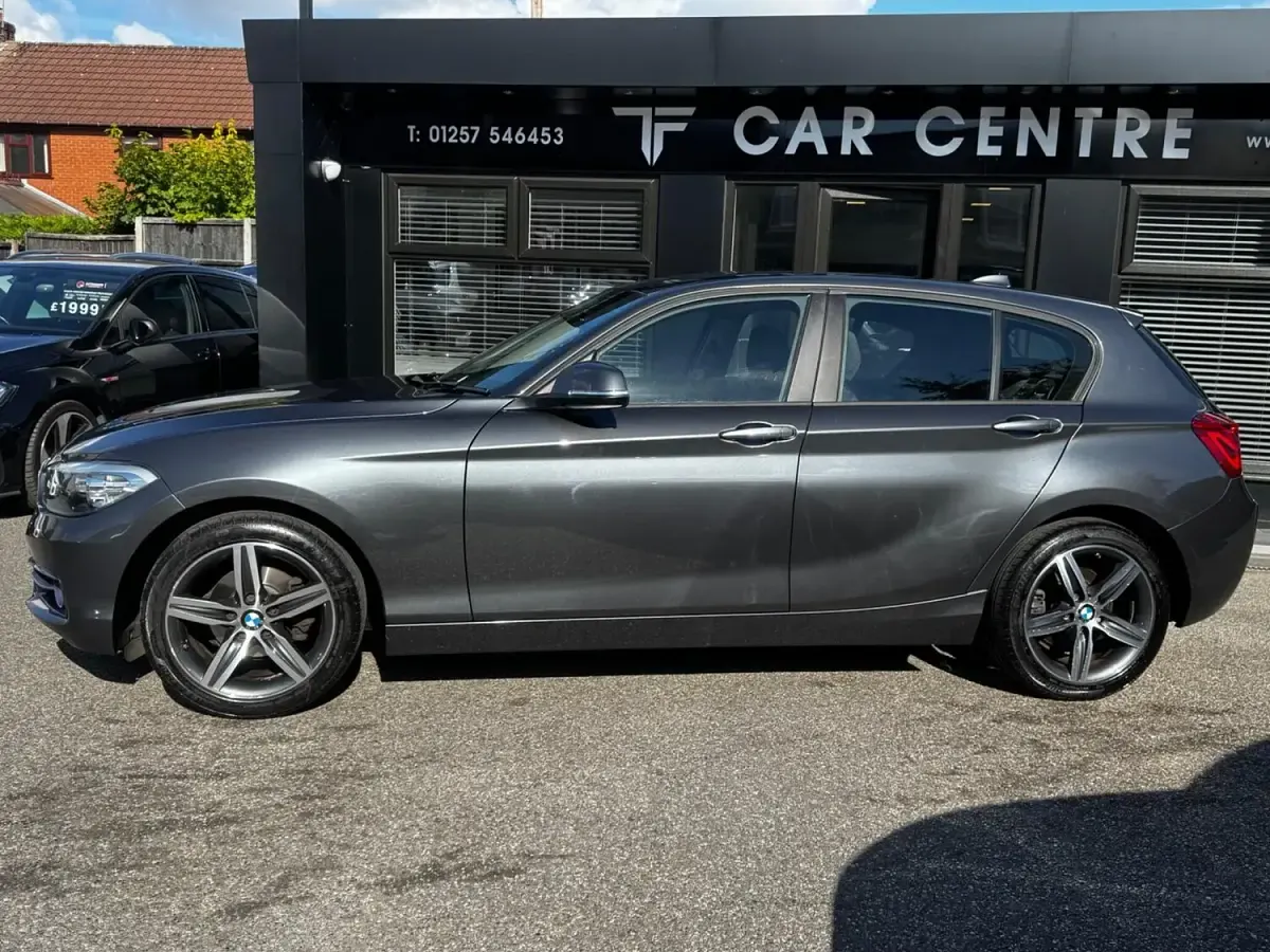 Used BMW 118 Sport Line 136 HP (100 kW) 2016 Grey Hatchback