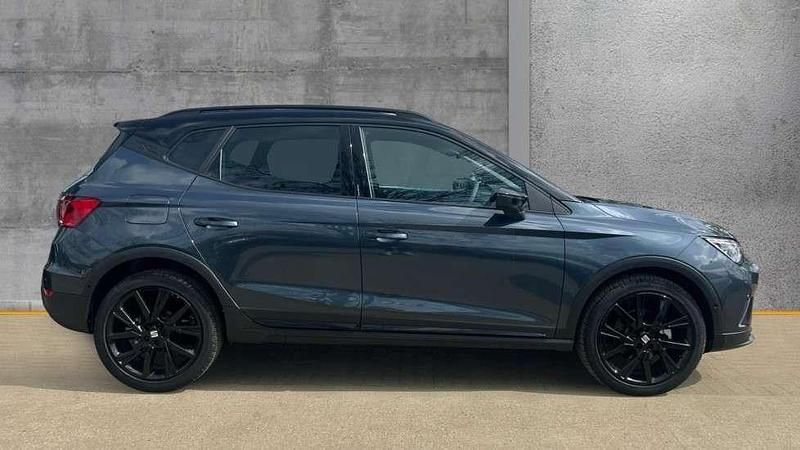 Ny Seat Arona Black Edition 115 HK (84 kW) 2025 Grå SUV