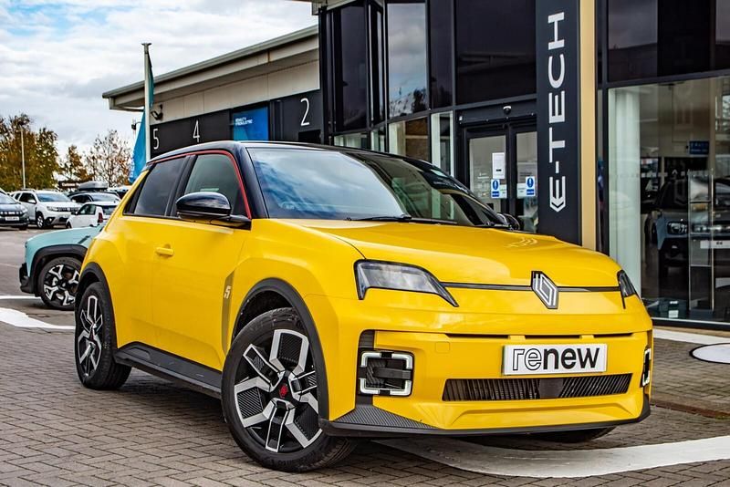 Yellow Used 2025 Renault R5 Komfort Hatchback | £25,995 (Fair price) - Image 1/1