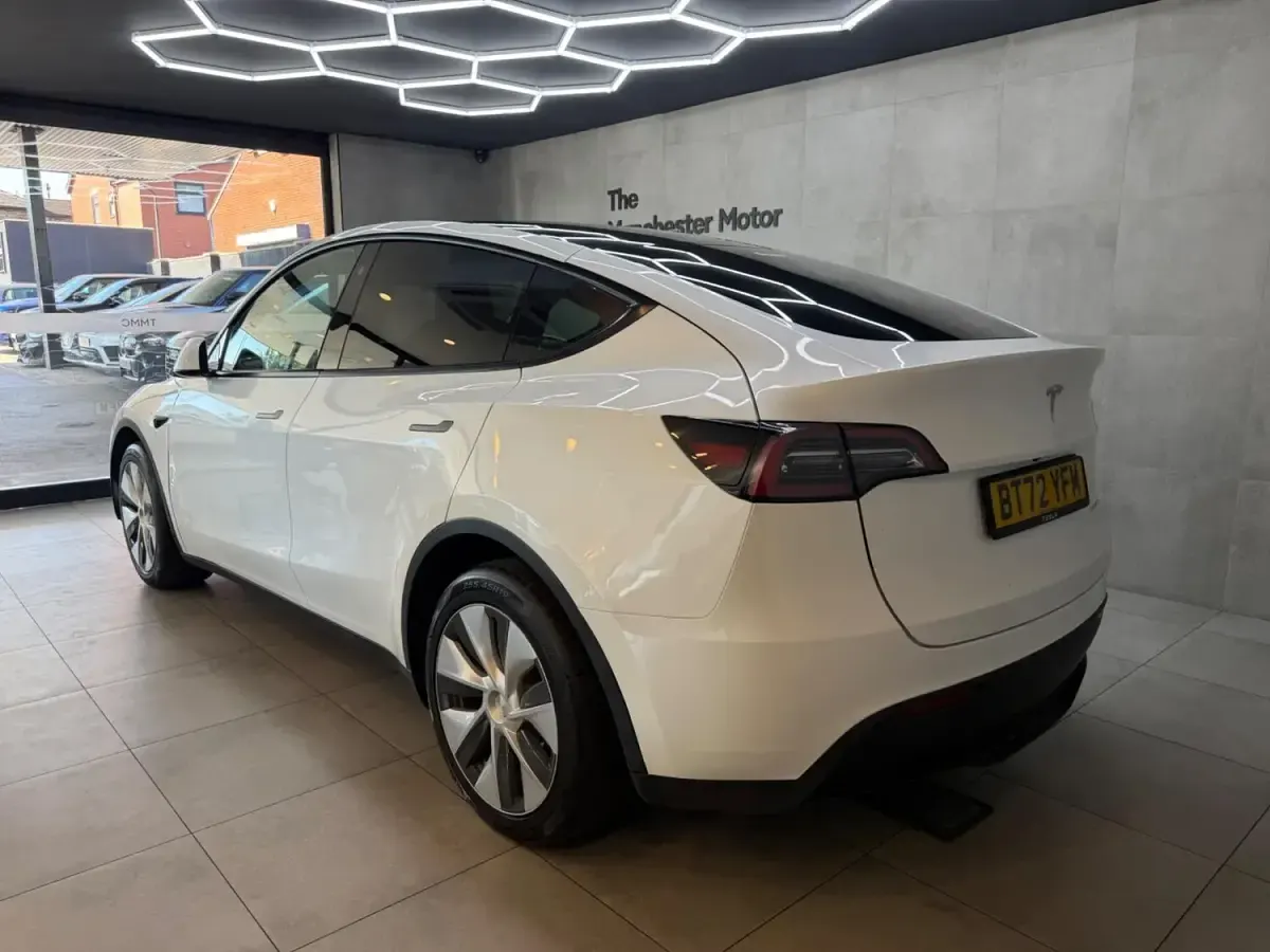 Used Tesla Model Y Long Range AWD 85 kW (116 HP) 2022 White SUV