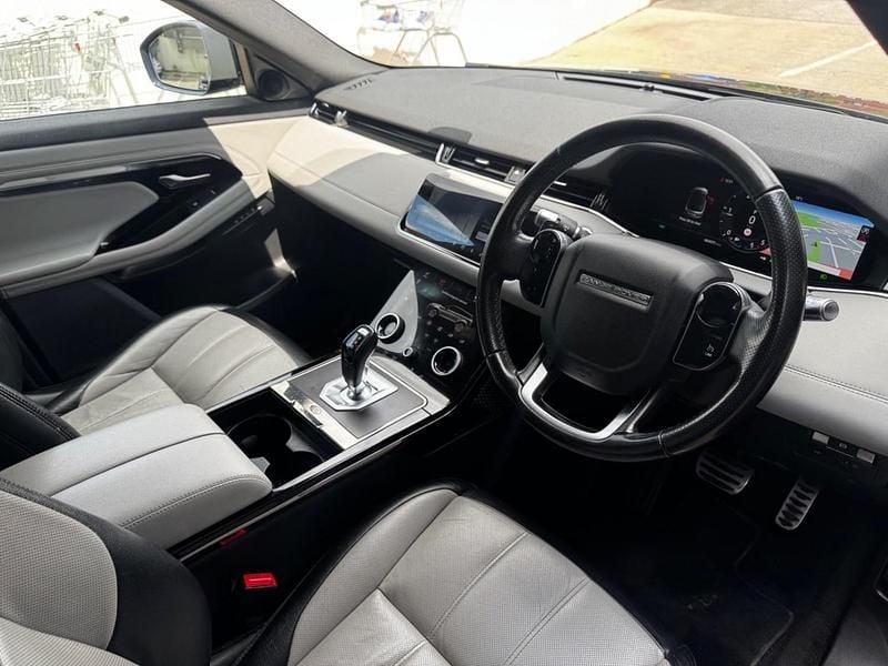 Used Land Rover Range Rover evoque SE Dynamic 2019 Black Estate