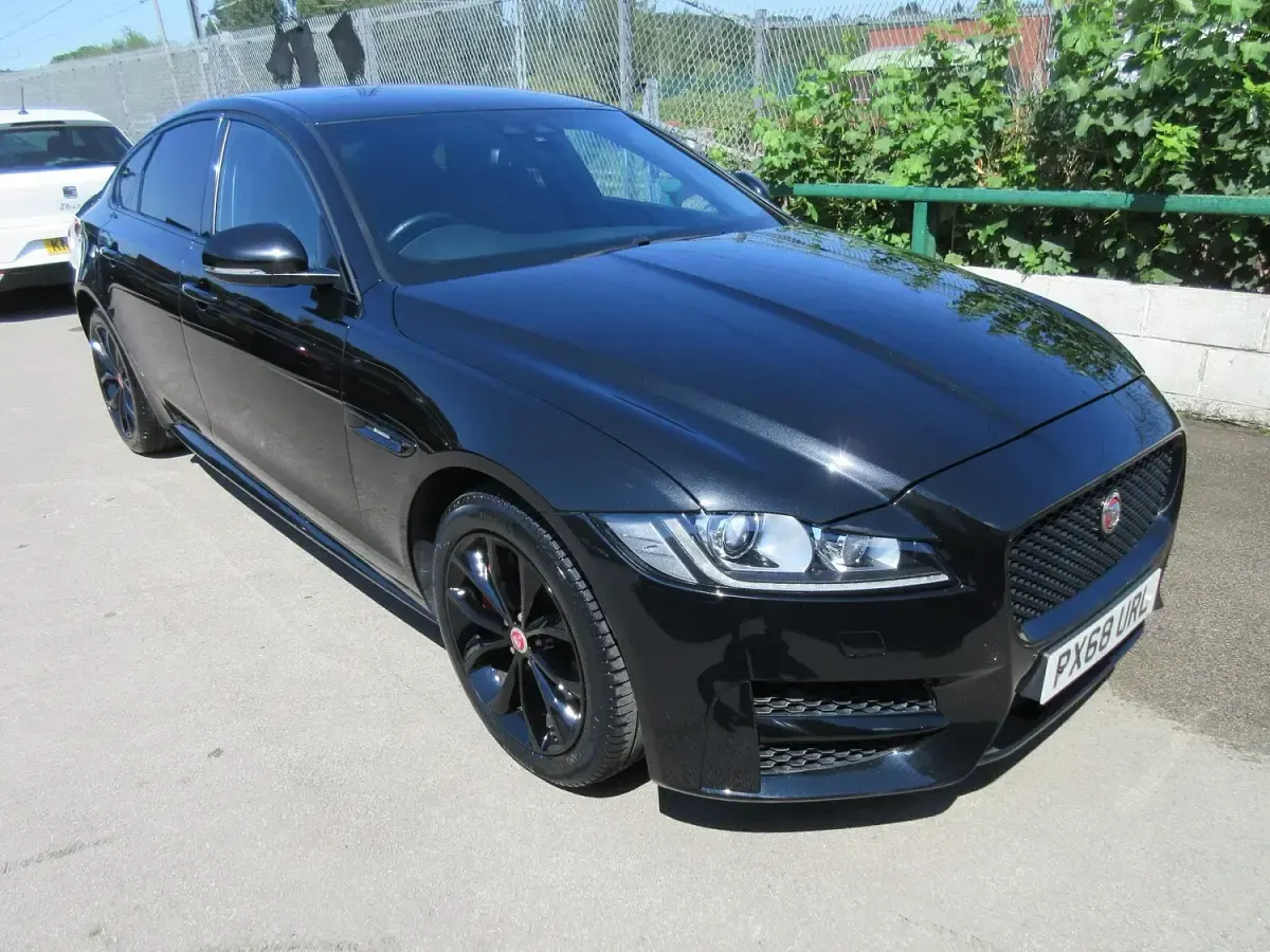 Used Jaguar XF R-Sport 180 HP (132 kW) 2018 Black Sedan