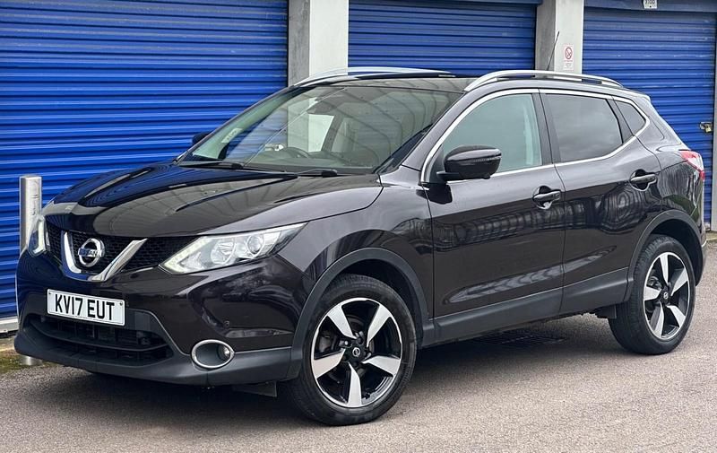 Used Nissan Qashqai N-Connecta 130 HP (95 kW) 2017 Black SUV