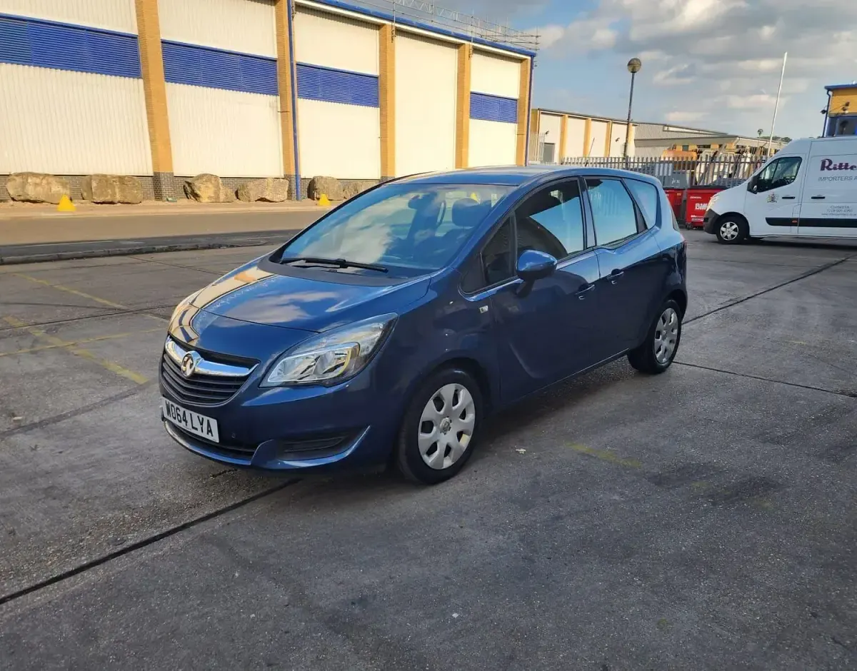 Used Vauxhall Meriva 120 HP (88 kW) 2015 Blue MPV