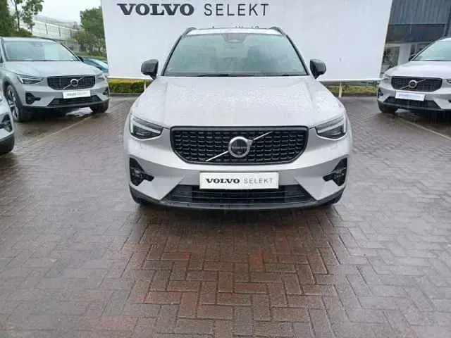 Used Volvo XC40 Ultimate 194 HP (142 kW) 2024 Silver SUV