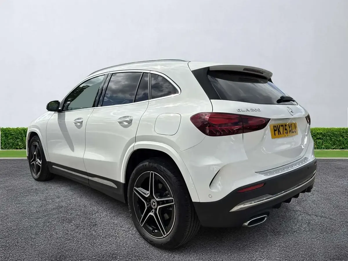 Used Mercedes GLA200 Executive 2025 White SUV