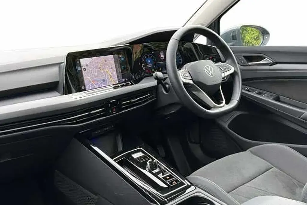 Used VW Golf VIII Style 130 HP (95 kW) 2023 Grey Estate