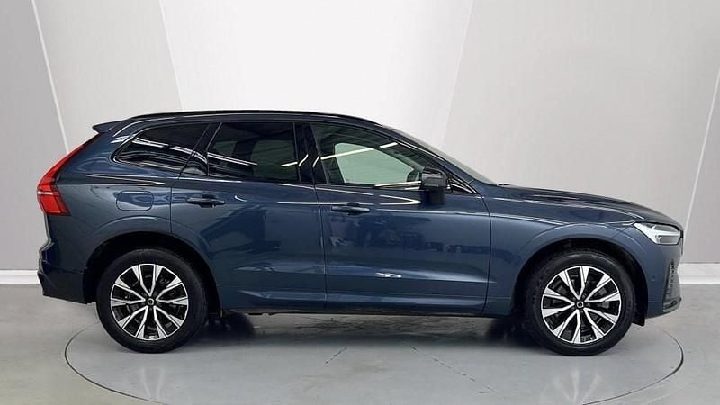 Used Volvo XC60 Plus 250 HP (183 kW) 2023 Blue SUV