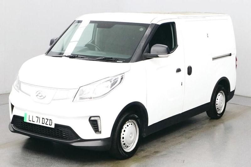 White Used 2021 Maxus eDeliver 3 Van | £8,990 (A bit pricey) - Image 1/4