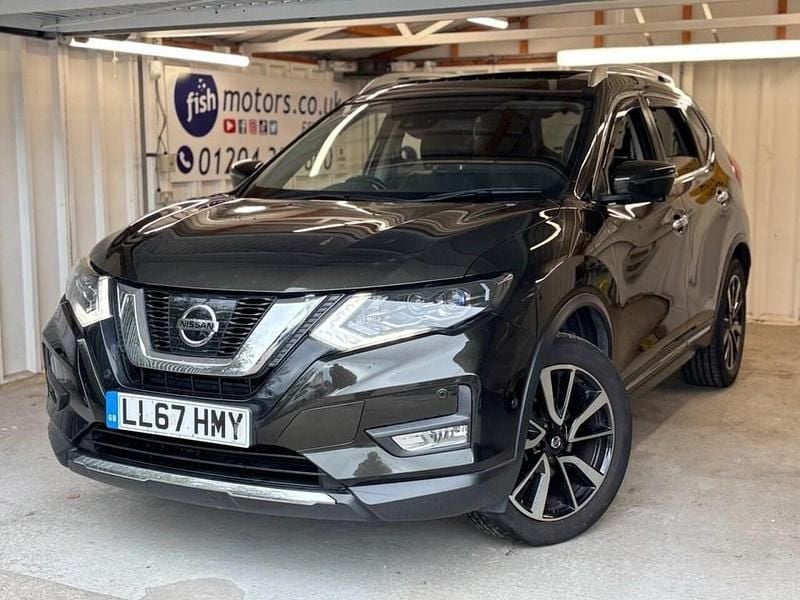 Green Used 2017 Nissan X-Trail Tekna SUV | £10,490 (Fair price) - Image 1/3