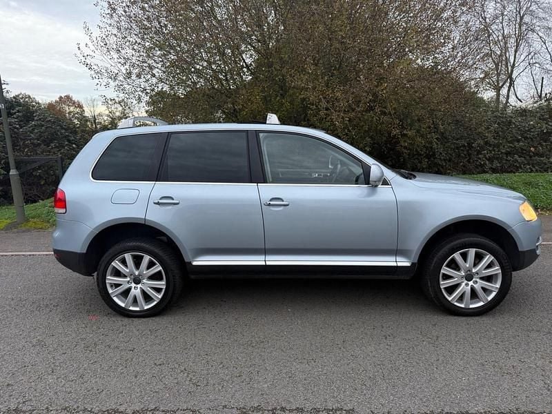 Metallic blue Used 2005 VW Touareg SUV | £4,000 (Good price) - Image 1/4