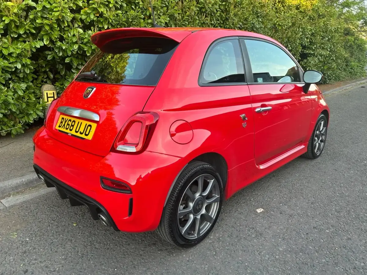 Begagnad Abarth 595 2018 Röd Halvkombi