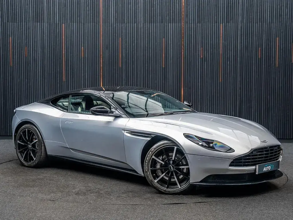 Used Aston Martin DB11 503 HP (369 kW) 2022 Silver Coupe