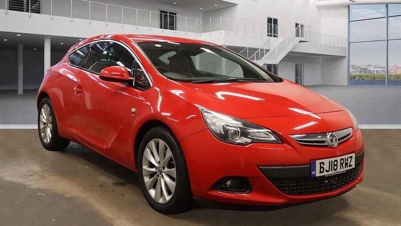 Red Used 2018 Vauxhall Astra GTC SRi Hatchback | £5,495 (Fair price) - Image 1/4