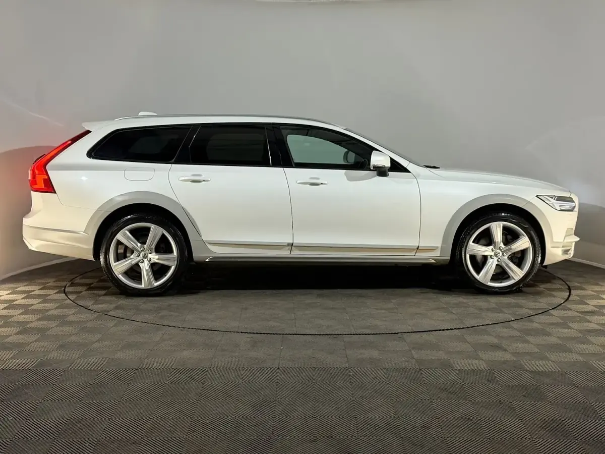 Used Volvo V90 CC Ocean Race 190 HP (139 kW) 2018 White Estate