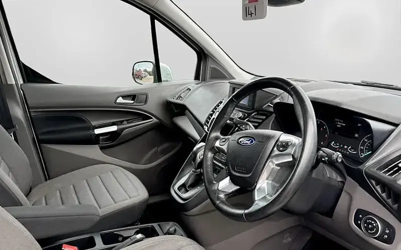 Used Ford Tourneo Connect Titanium 120 HP (88 kW) 2021 Silver MPV