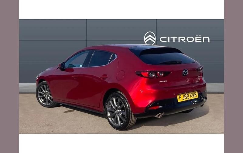 Used Mazda 3 Inclusive 120 HP (88 kW) 2019 Red Hatchback