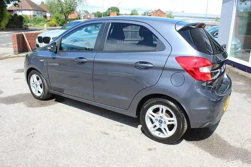 Used Ford Ka Plus Zetec 70 HP (51 kW) 2017 Grey Hatchback