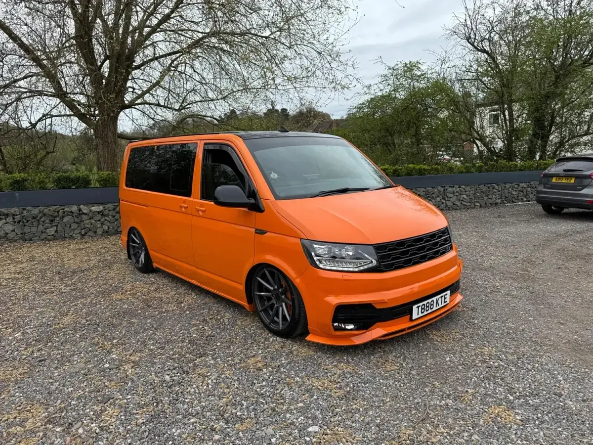 Used VW Transporter Startline 200 HP (147 kW) 2017 Orange Van