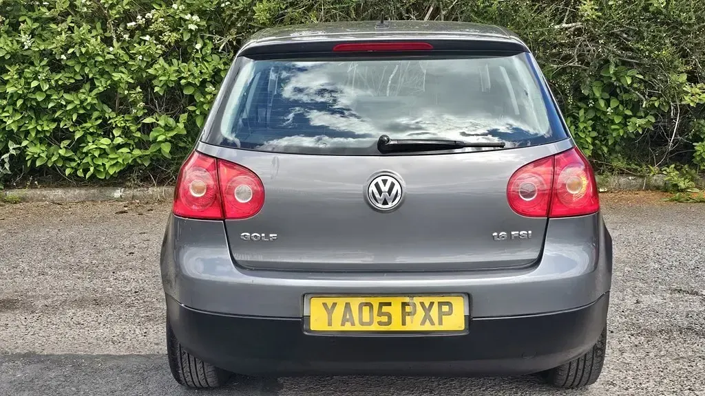 Usado VW Golf IV SE 2005 Cinzento Citadino