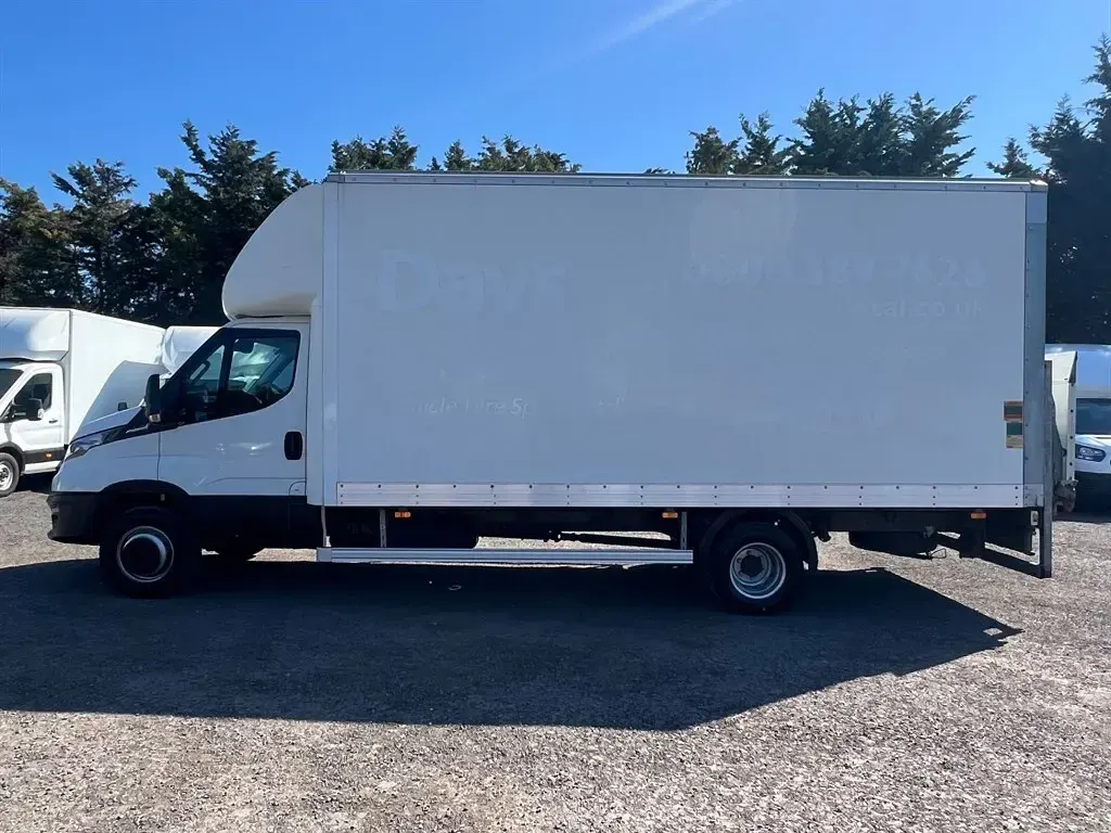 Used Iveco Daily 177 HP (130 kW) 2020 White