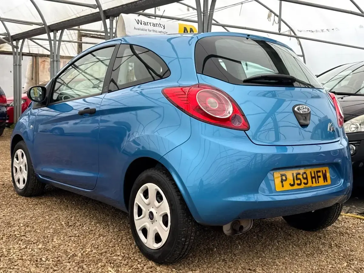 Begagnad Ford Ka Studio 69 HK (50 kW) 2009 Blå Halvkombi