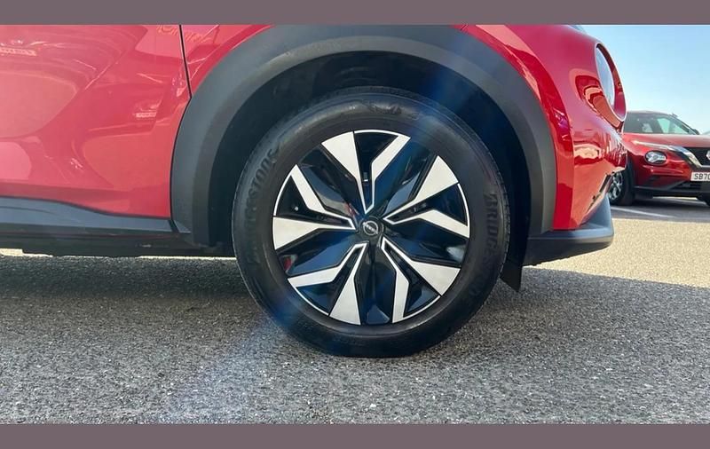 Used Nissan Juke Acenta Premium 114 HP (83 kW) 2024 Red SUV