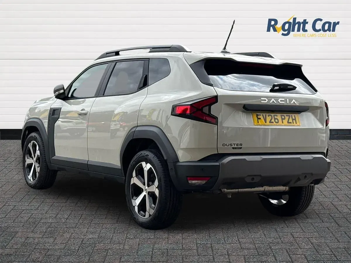 New Dacia Duster Journey 143 HP (105 kW) 2026 Cream Hatchback