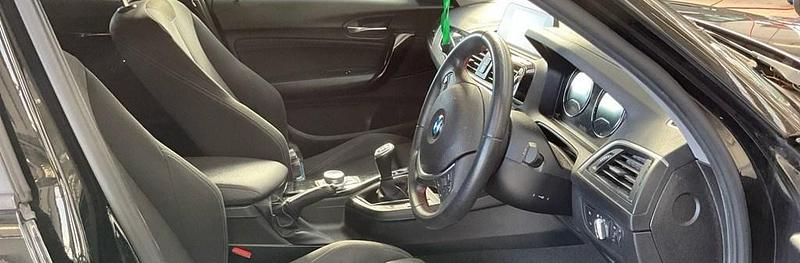 Used BMW 118 Sport Line 2018 Sapphire black Hatchback