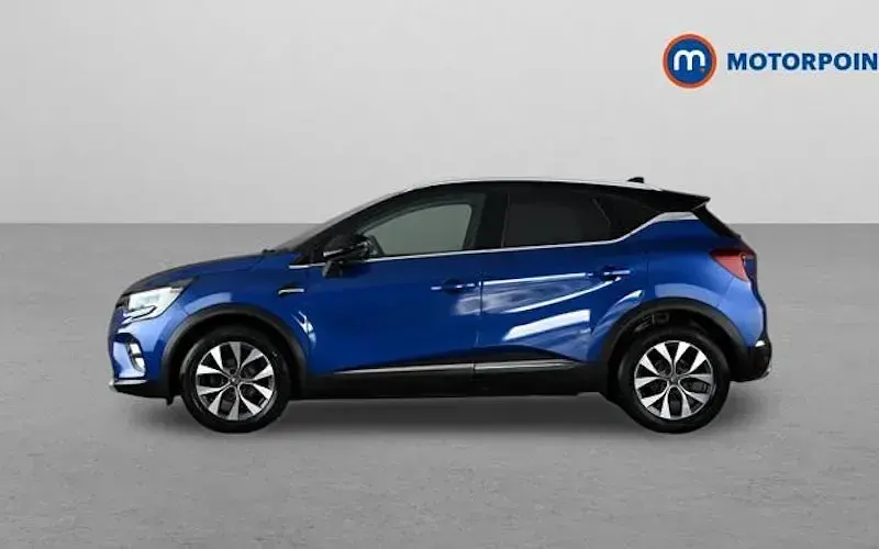 Used Renault Captur Version S 140 HP (102 kW) 2021 Blue/black SUV