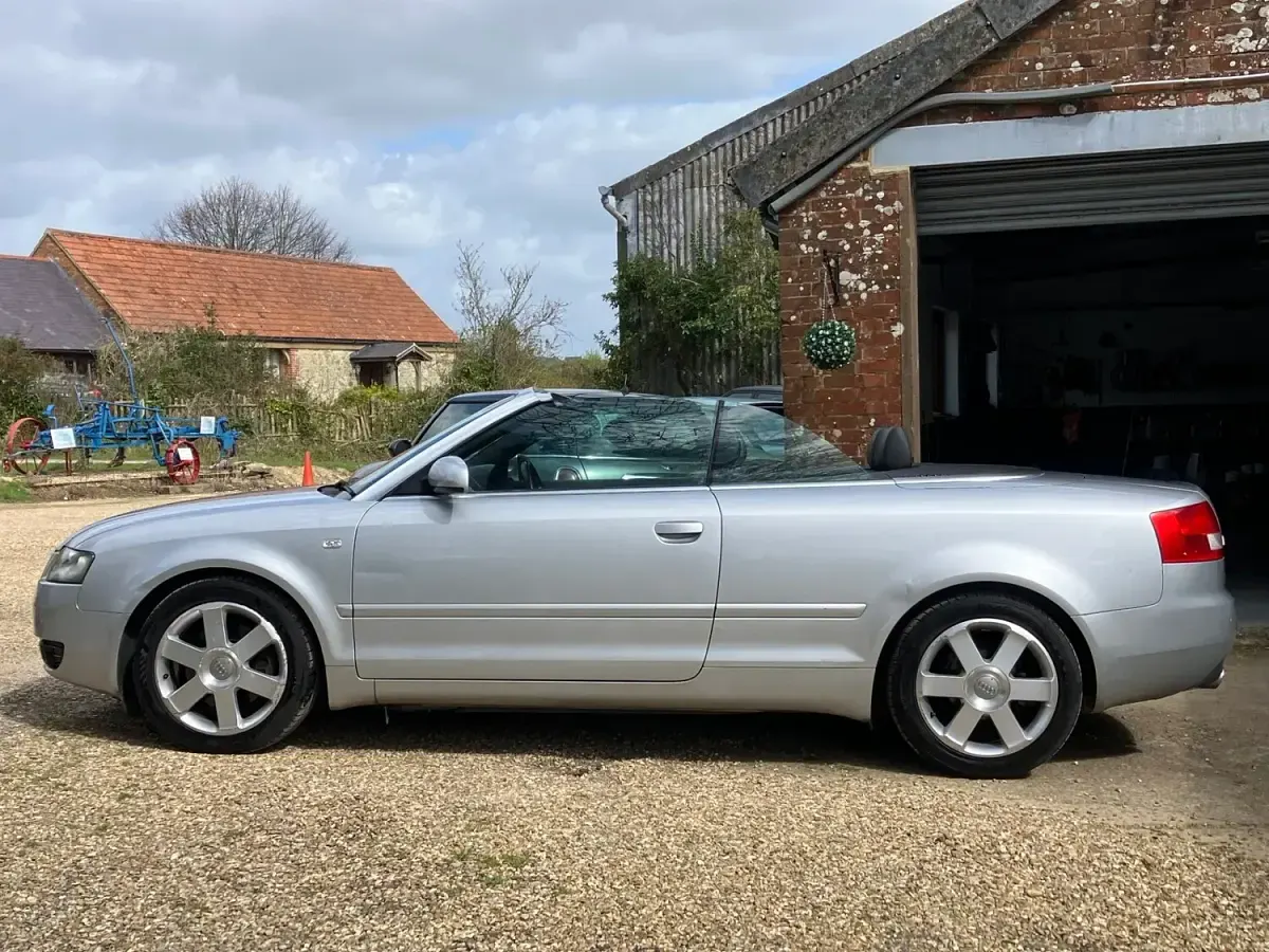 Used Audi A4 Cabriolet Sport 220 HP (161 kW) 2005 Silver Cabriolet