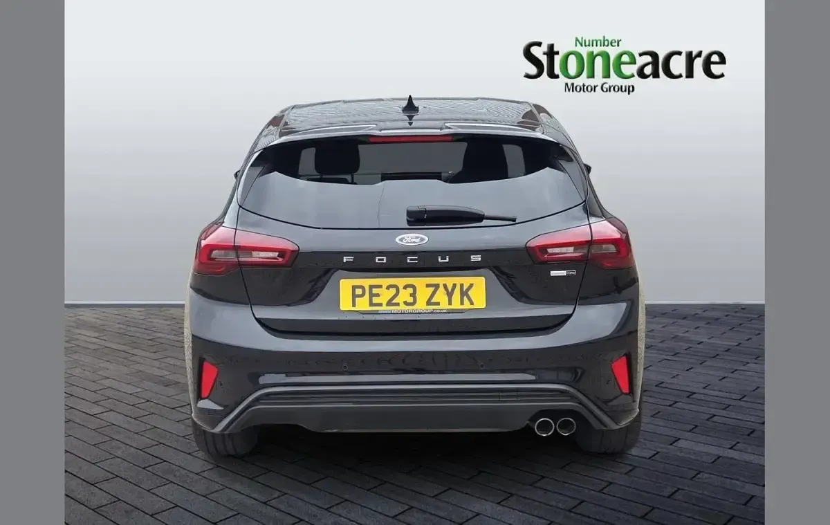 Used Ford Focus ST-Line 155 HP (114 kW) 2023 Black Hatchback